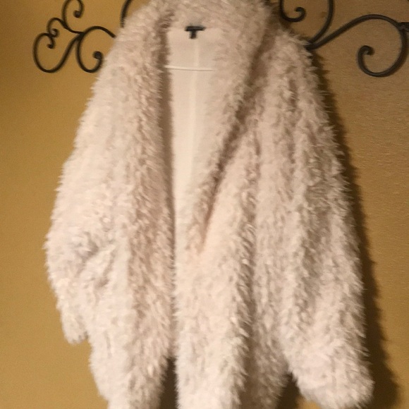 Express Faux Llama Coat - Picture 4 of 8